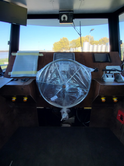 bateau-bus-fleuve-bordeaux02